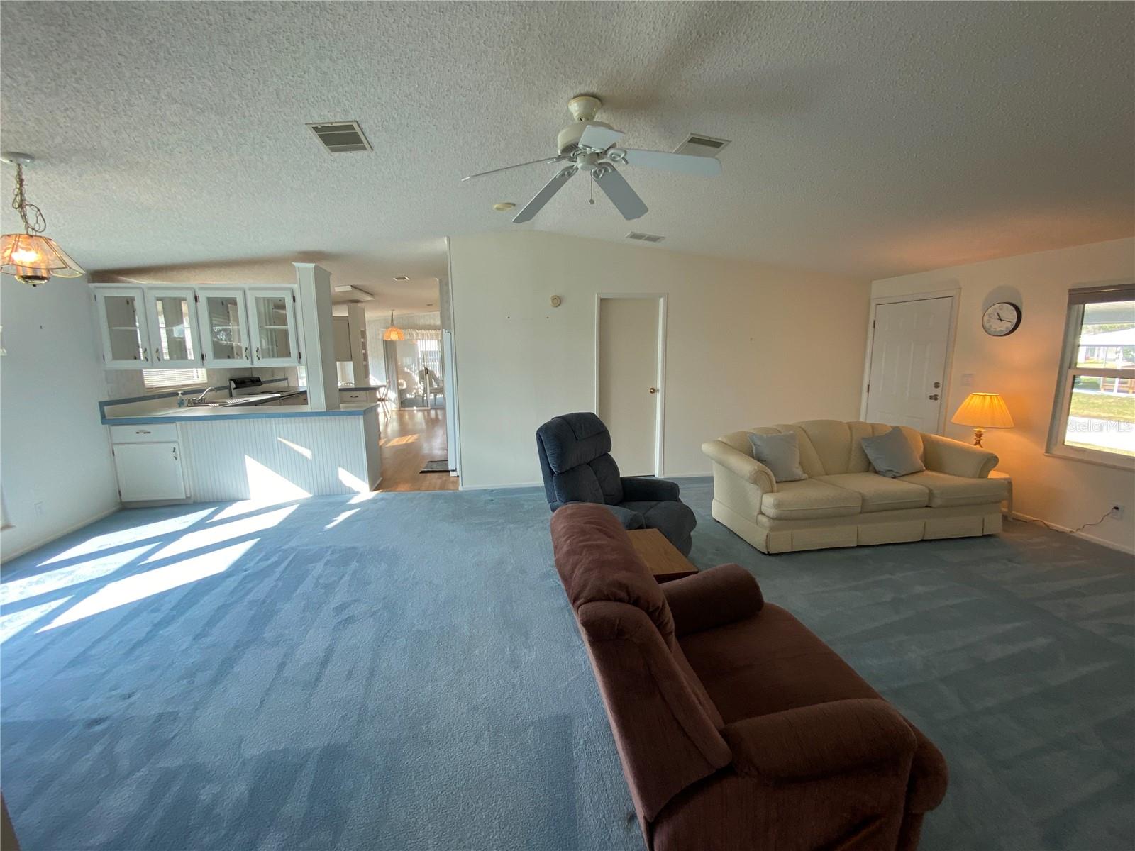 Image 17 of 41 For 36722 Strand Dr