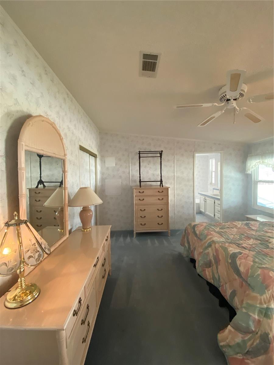 Image 19 of 41 For 36722 Strand Dr