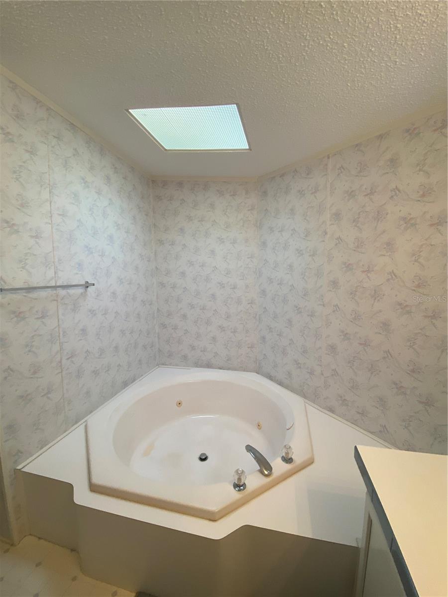 Image 22 of 41 For 36722 Strand Dr