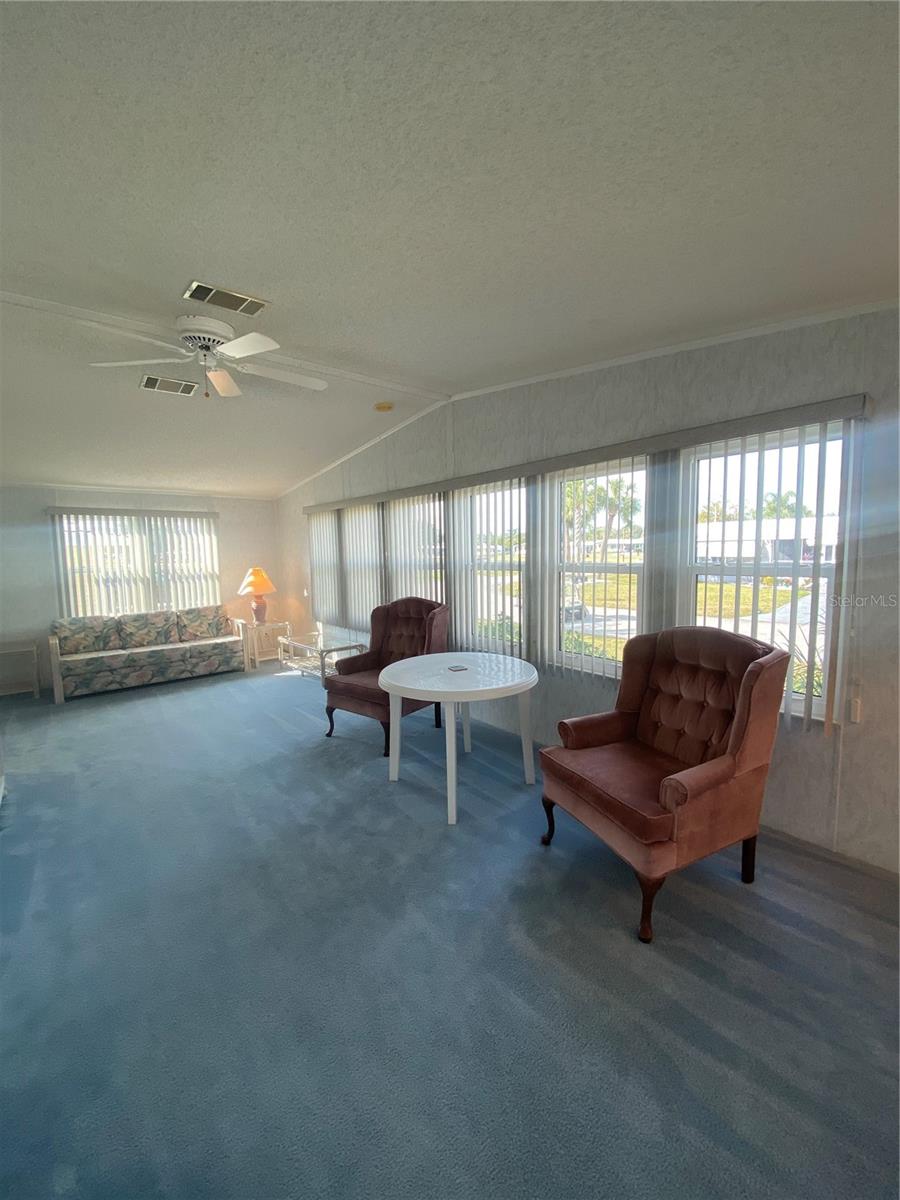 Image 34 of 41 For 36722 Strand Dr