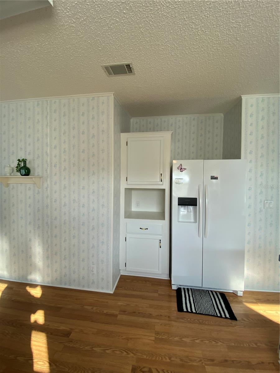 Image 9 of 41 For 36722 Strand Dr