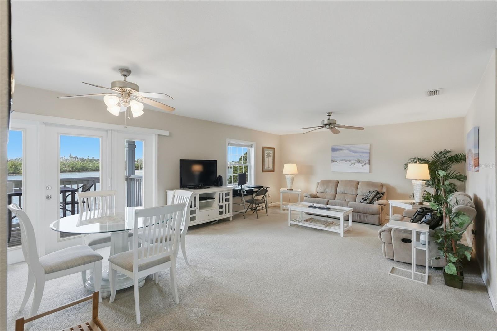 Image 3 of 31 For 3783 Pompano Drive Se D