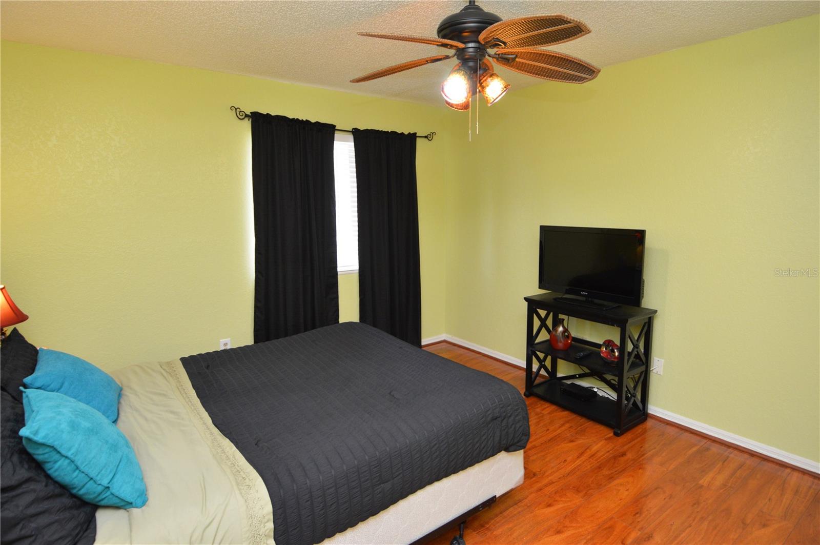 Image 23 of 95 For 10265 Gandy Boulevard N 1405