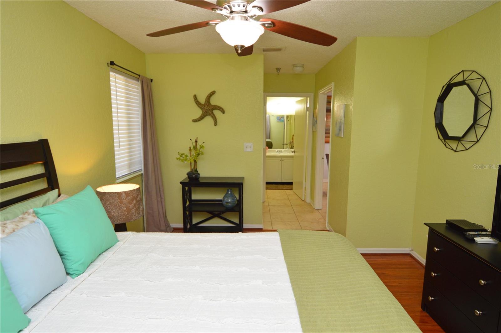 Image 37 of 95 For 10265 Gandy Boulevard N 1405