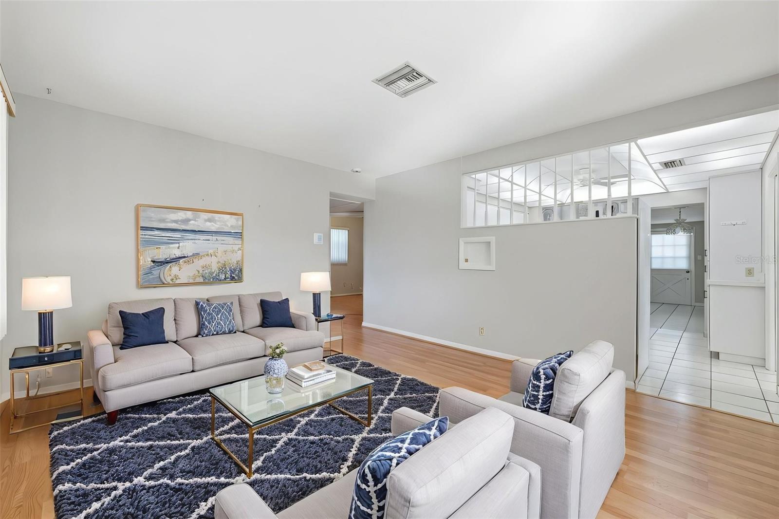 Listing photo id 0 for 10449 53rd Avenue N