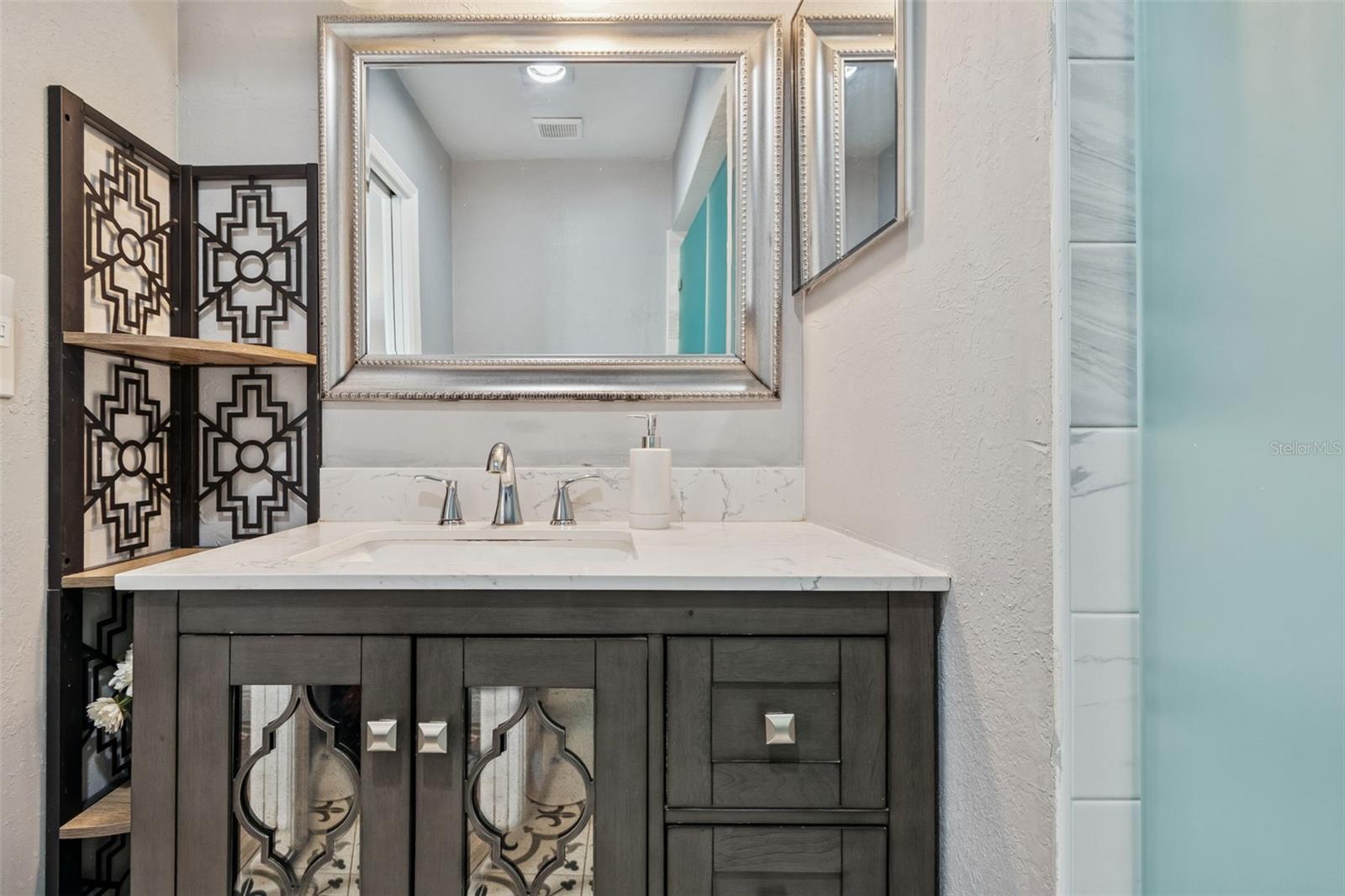 Image 17 of 54 For 330 6th Avenue