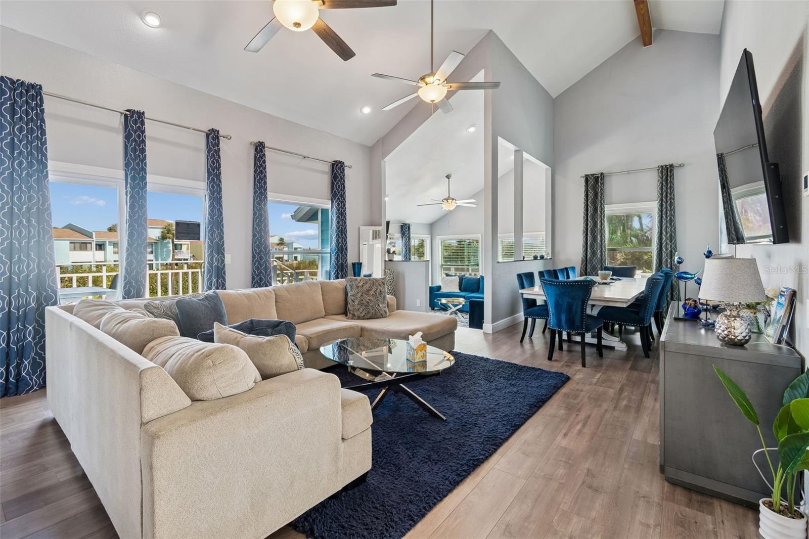 Image 18 of 54 For 330 6th Avenue