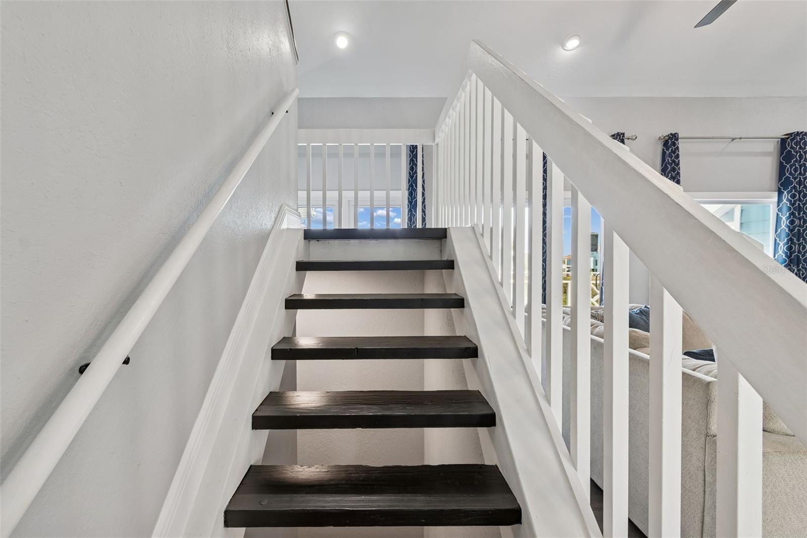 Image 27 of 54 For 330 6th Avenue