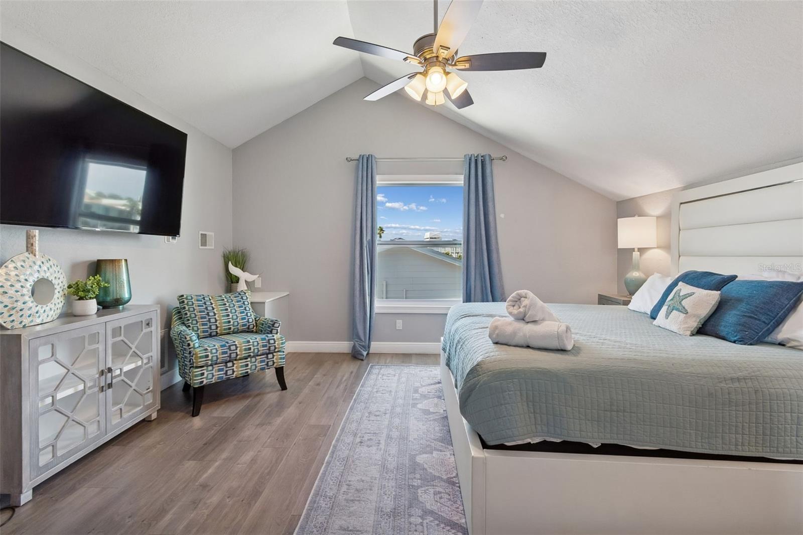 Image 29 of 54 For 330 6th Avenue