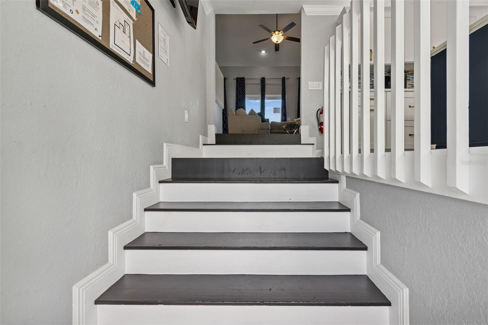 Image 4 of 54 For 330 6th Avenue