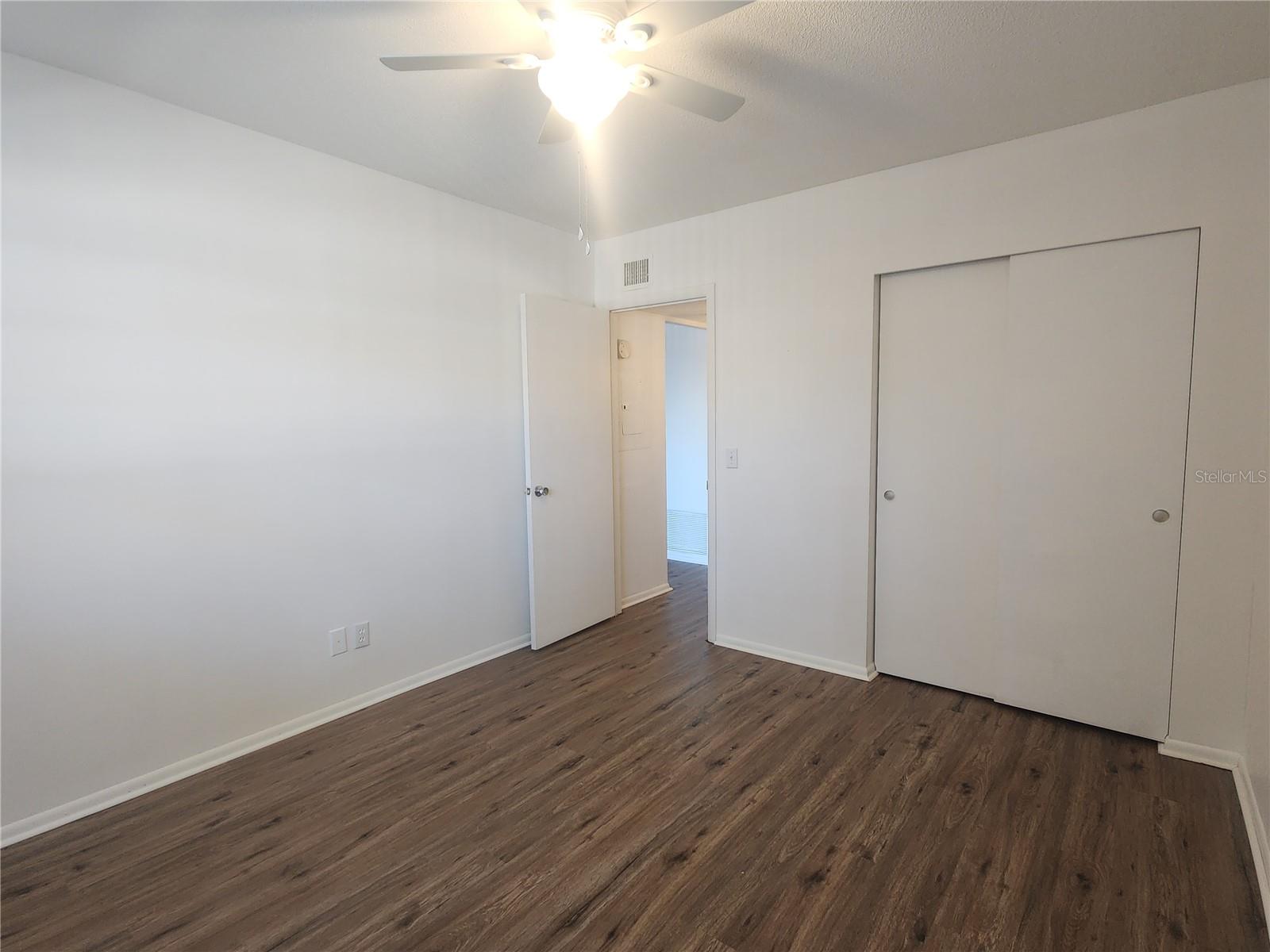 Image 14 of 26 For 2464 Australia Way E 64