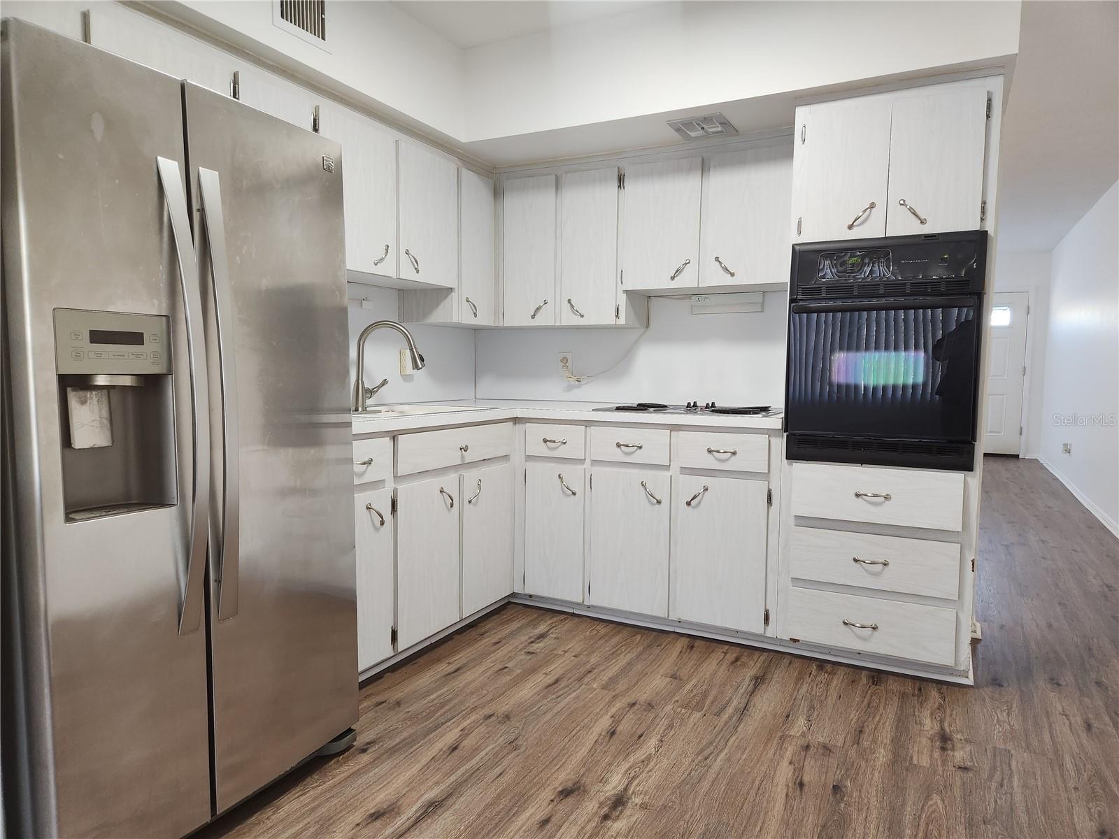 Image 6 of 26 For 2464 Australia Way E 64