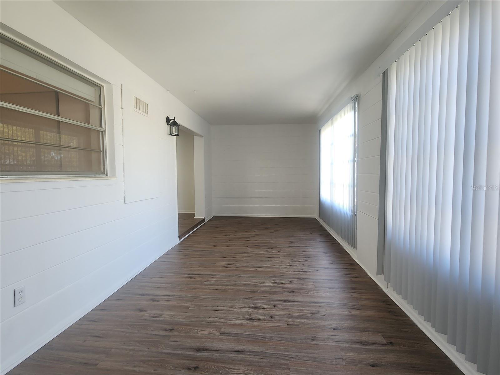 Image 9 of 26 For 2464 Australia Way E 64