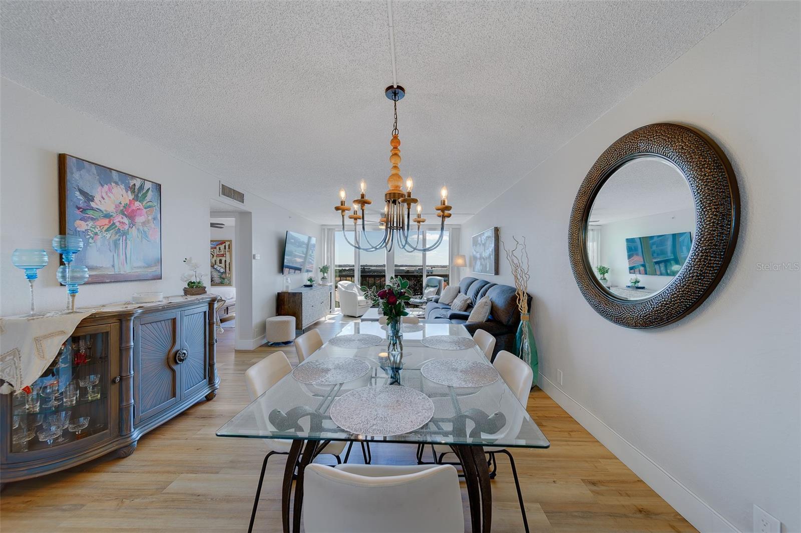 Image 2 of 41 For 255 Dolphin Point 802