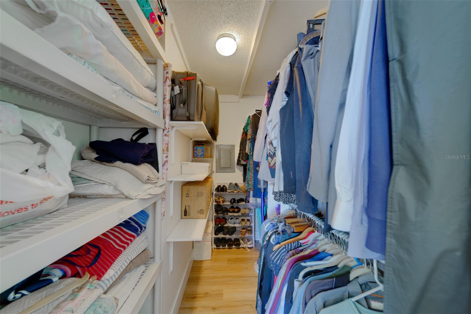 Image 22 of 41 For 255 Dolphin Point 802