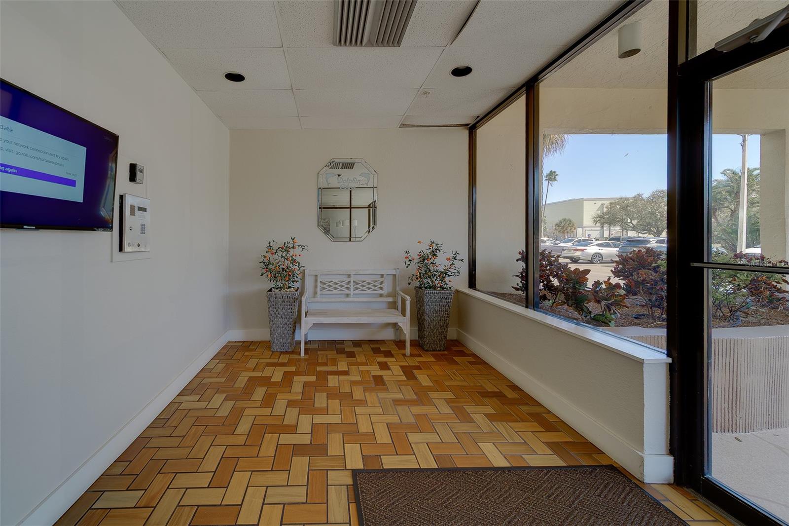 Image 27 of 41 For 255 Dolphin Point 802