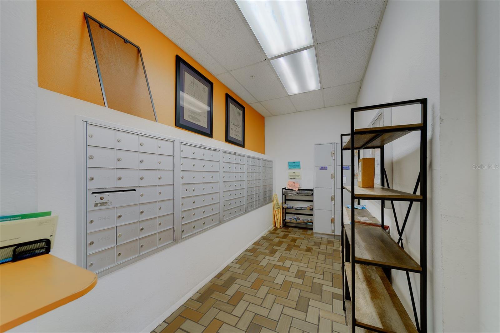 Image 38 of 41 For 255 Dolphin Point 802