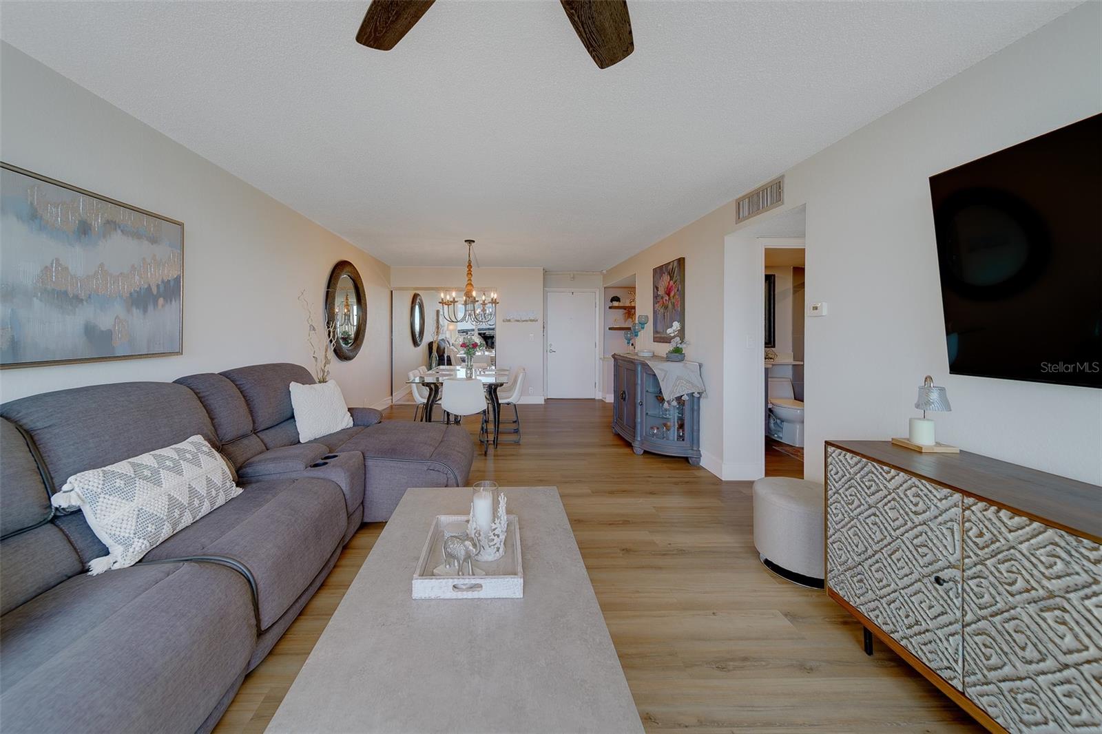 Image 8 of 41 For 255 Dolphin Point 802