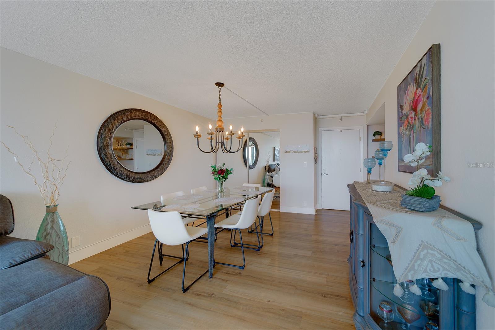 Image 9 of 41 For 255 Dolphin Point 802