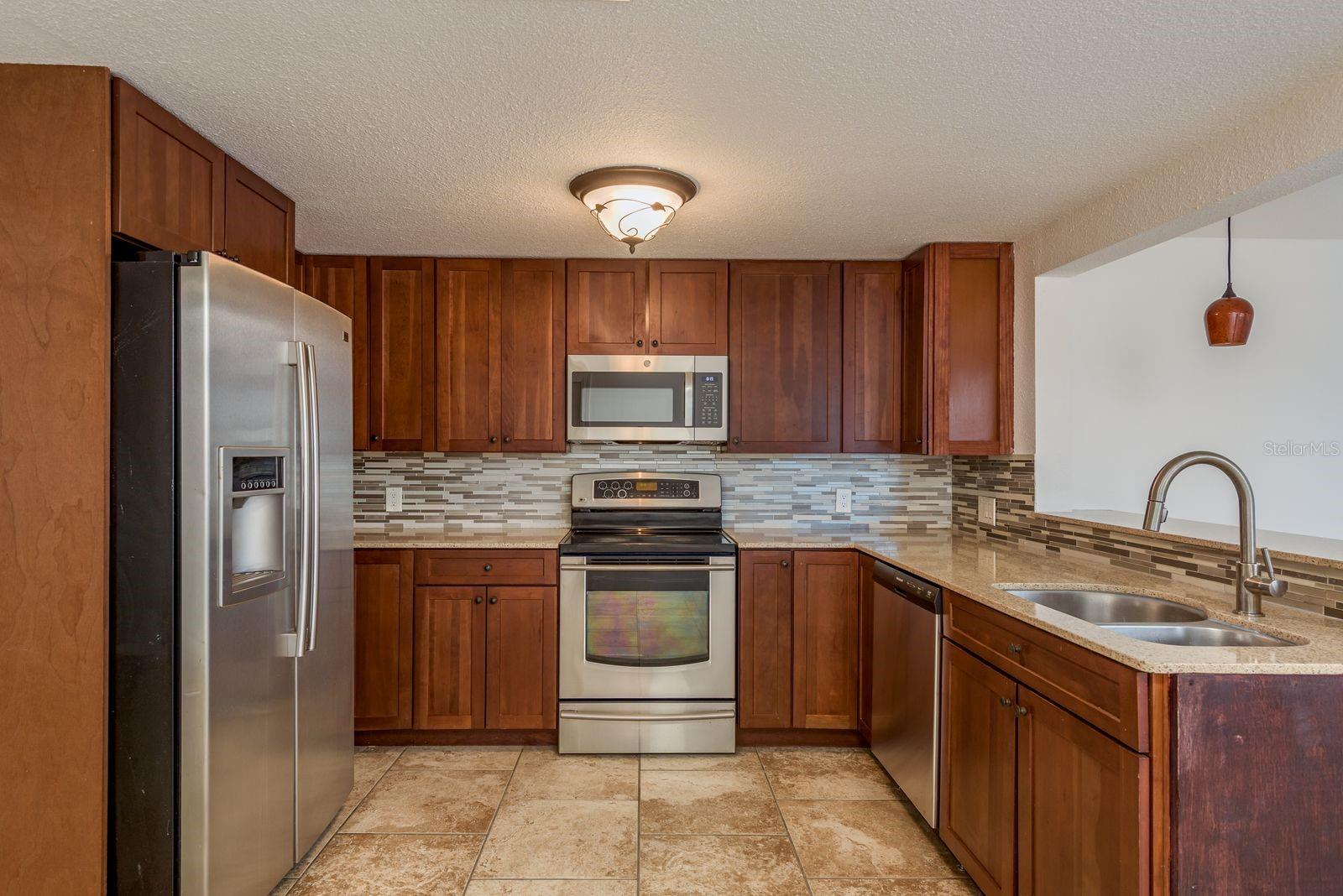 Image 11 of 28 For 4233 Belle Isle Court