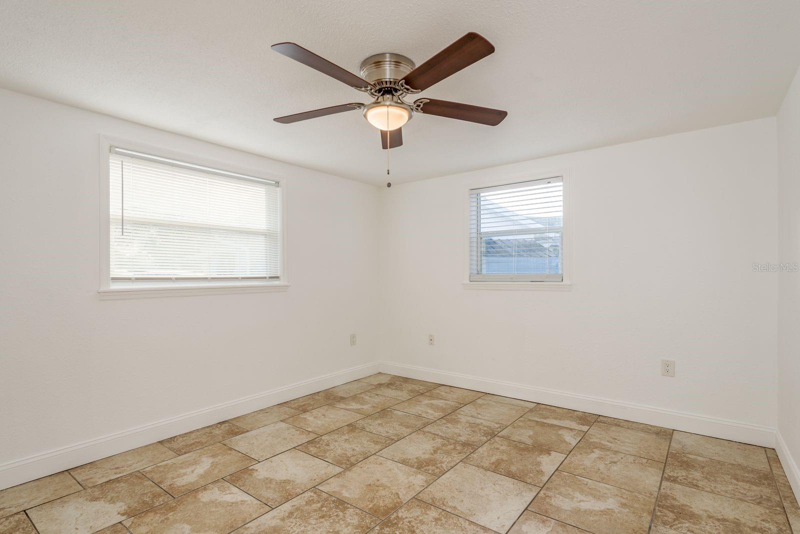 Image 18 of 28 For 4233 Belle Isle Court