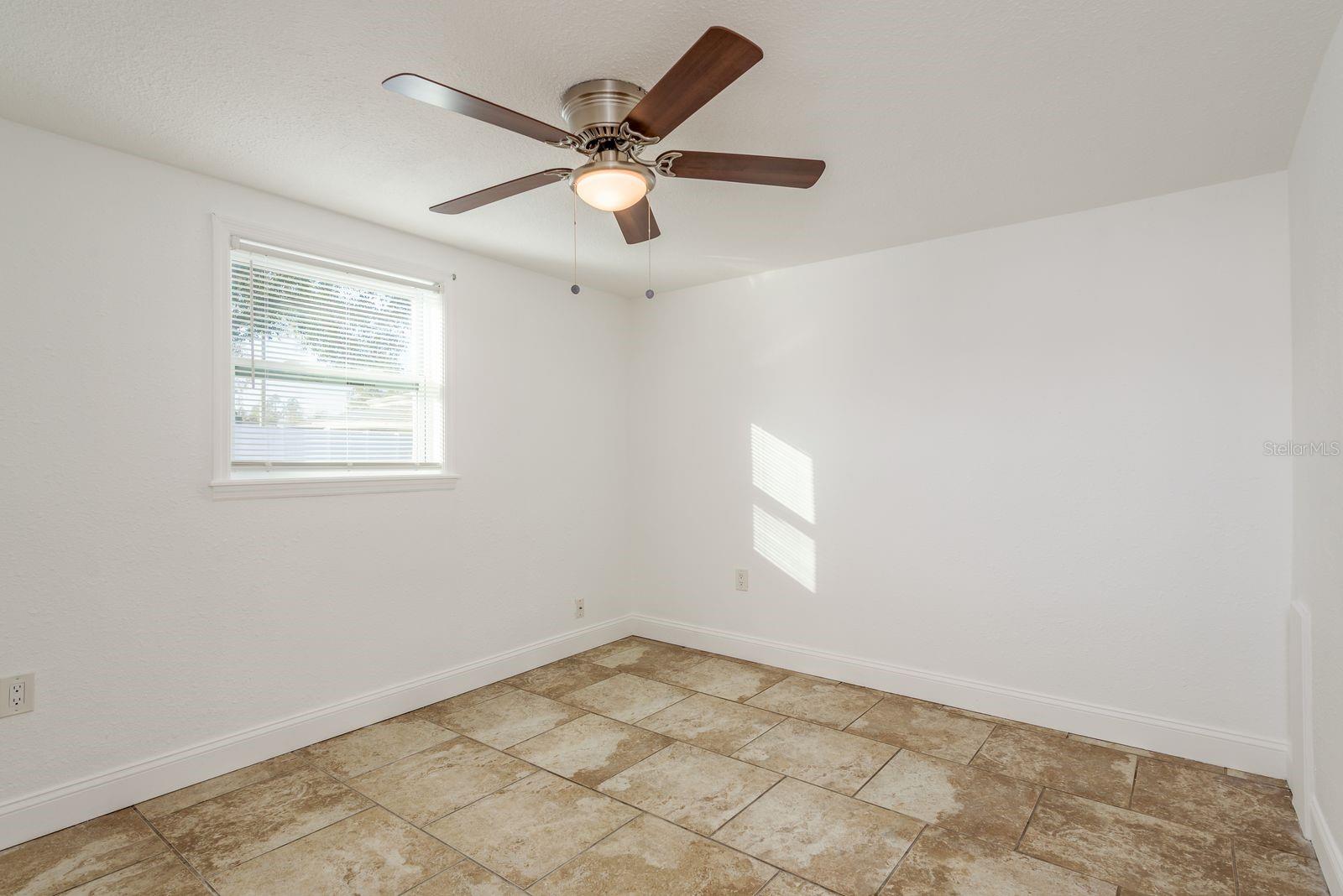 Image 20 of 28 For 4233 Belle Isle Court