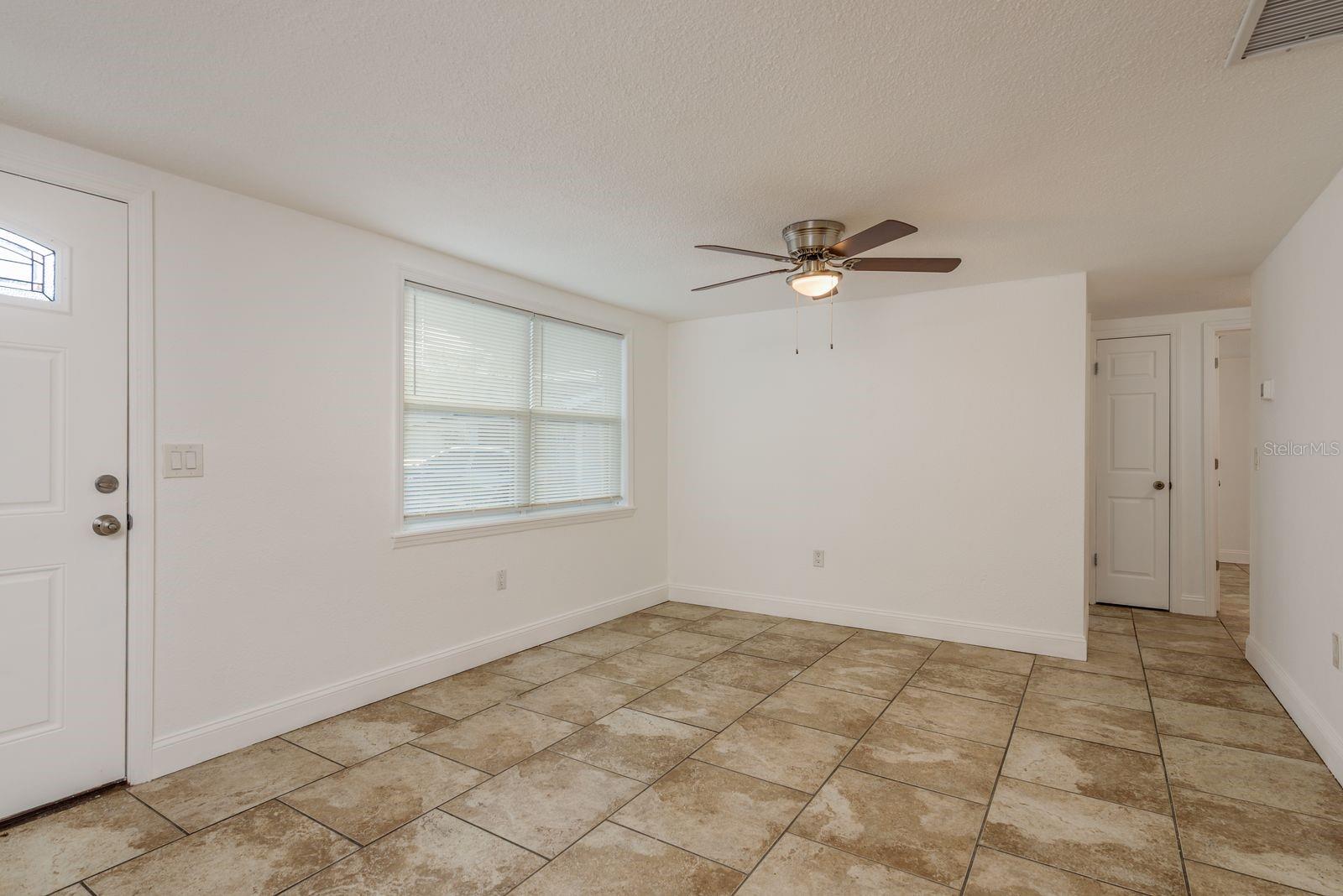 Image 5 of 28 For 4233 Belle Isle Court