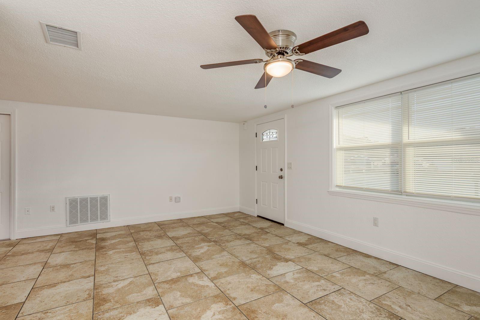 Image 6 of 28 For 4233 Belle Isle Court