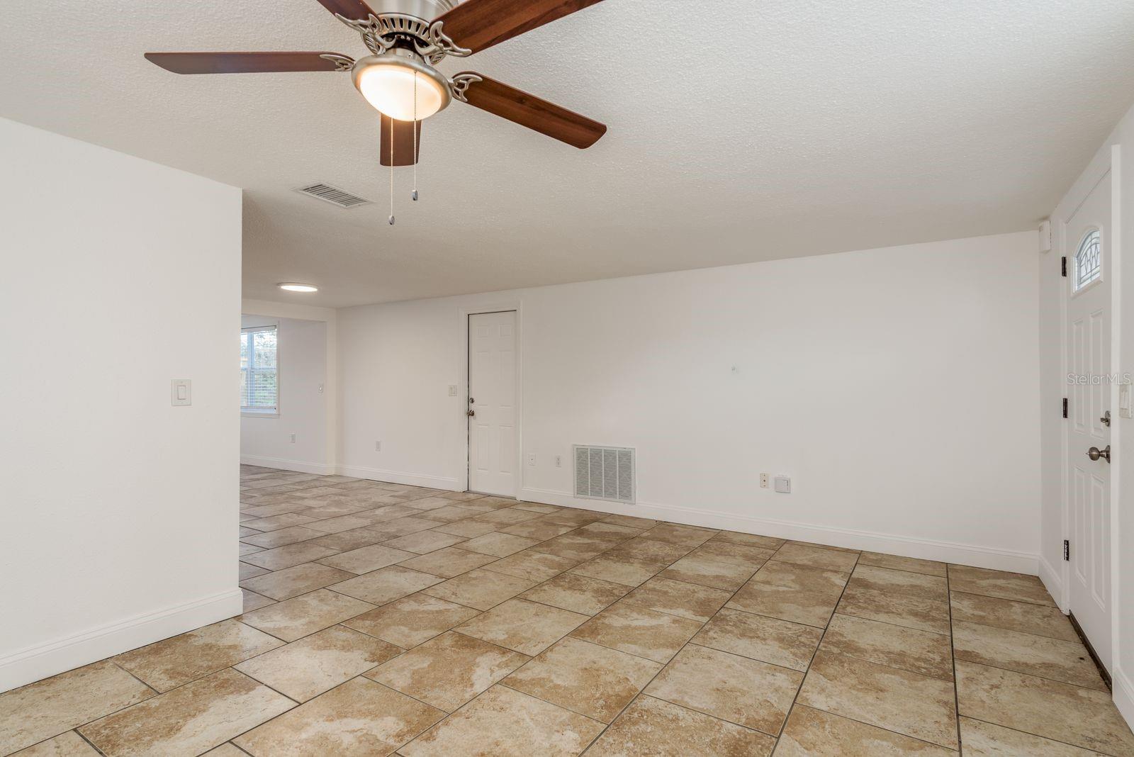 Image 7 of 28 For 4233 Belle Isle Court