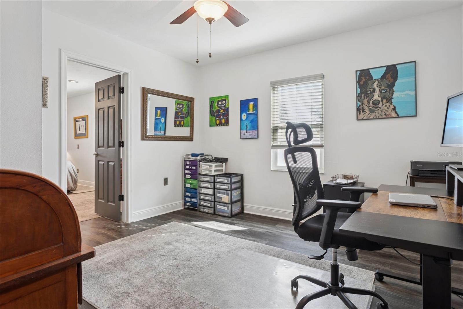 Listing photo id 12 for 1023 Bask Drive