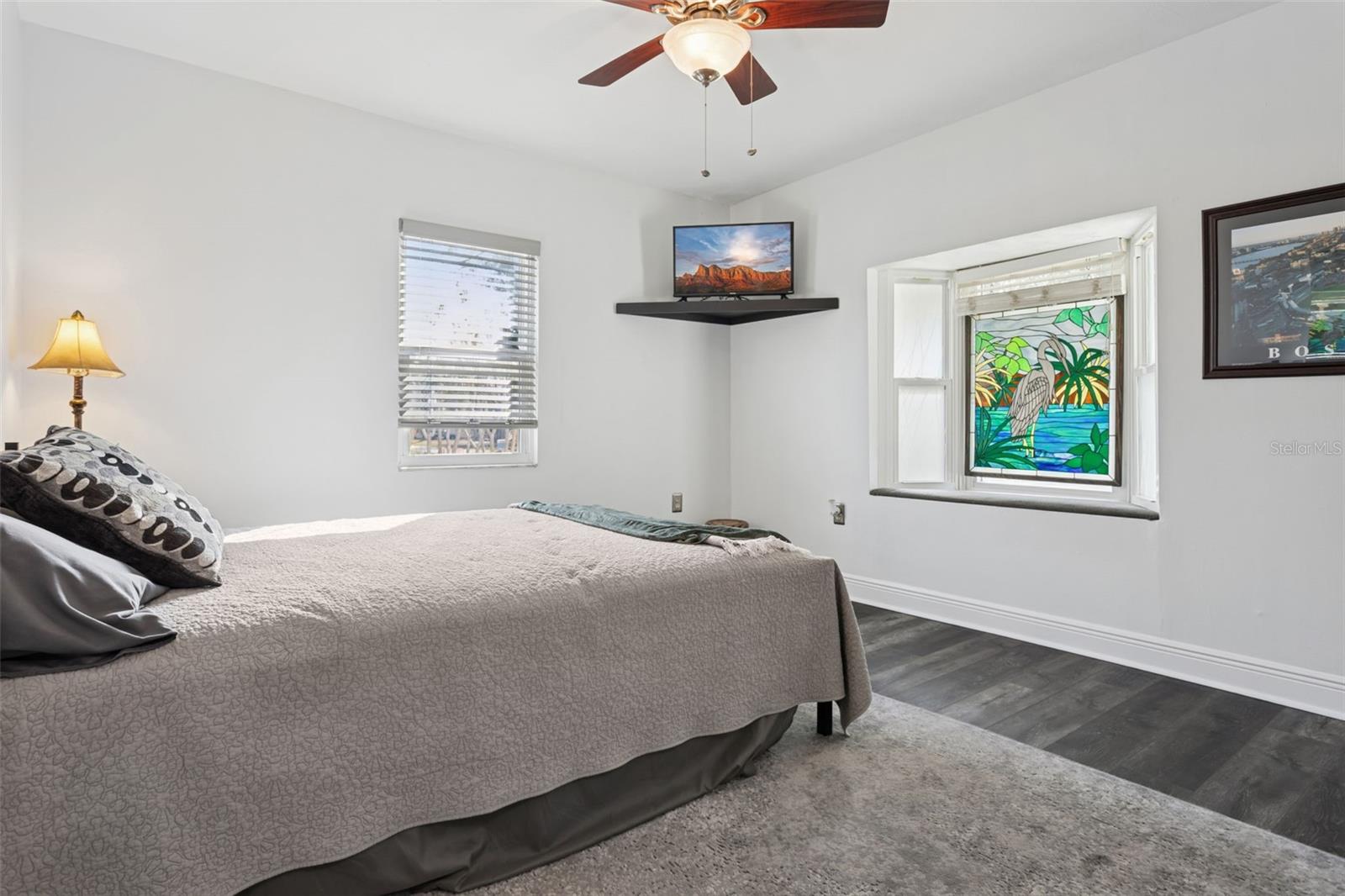 Listing photo id 15 for 1023 Bask Drive