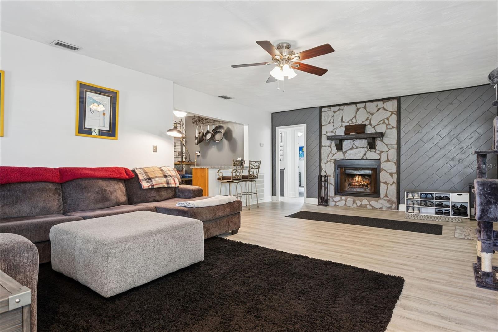 Listing photo id 0 for 1023 Bask Drive