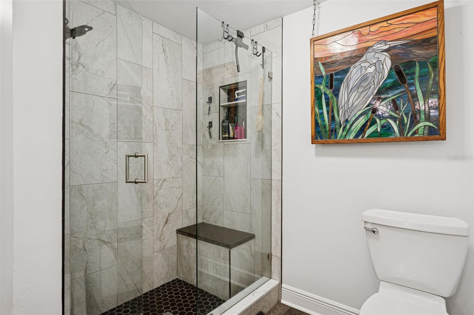 Listing photo id 21 for 1023 Bask Drive