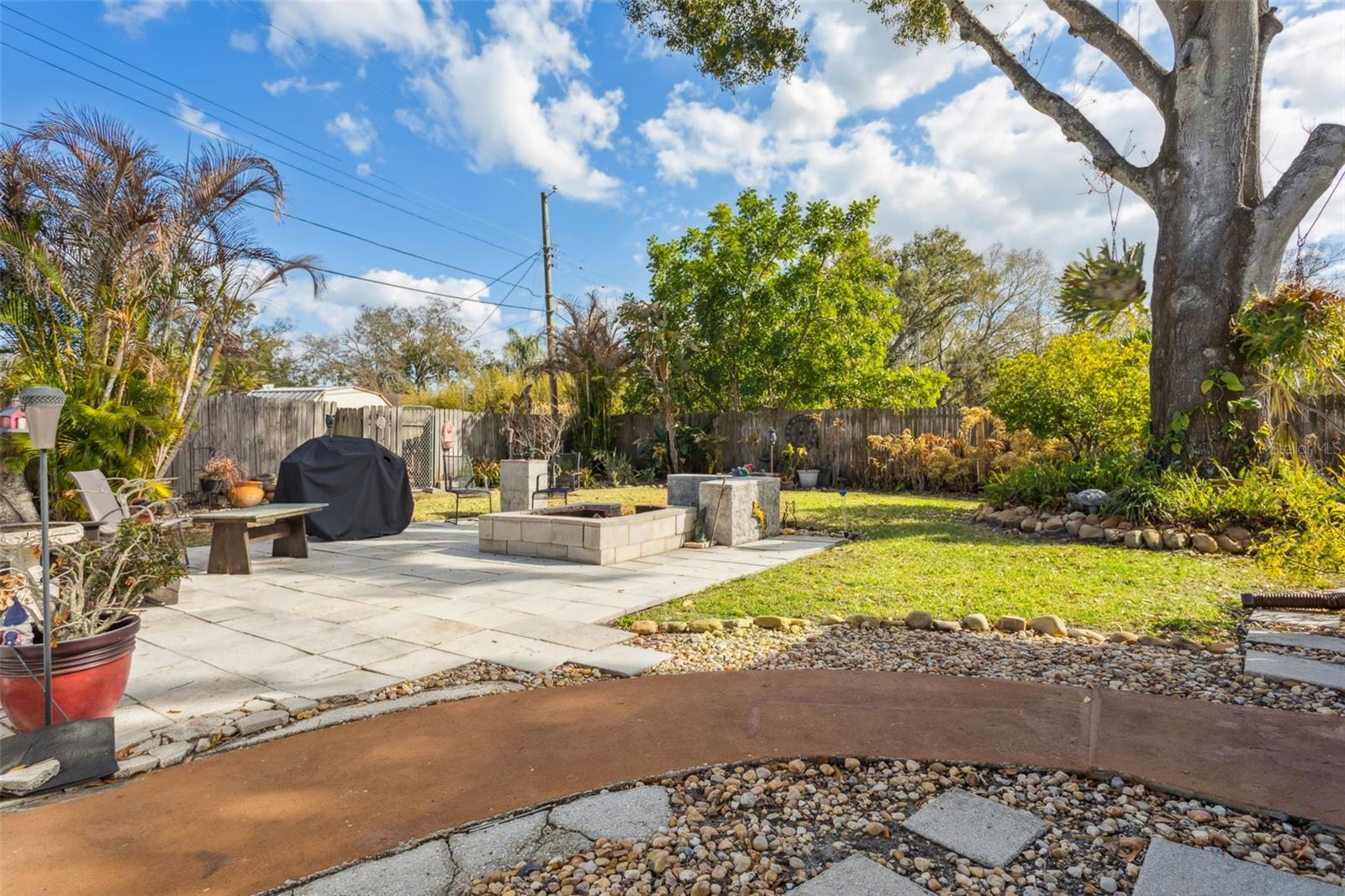 Listing photo id 26 for 1023 Bask Drive