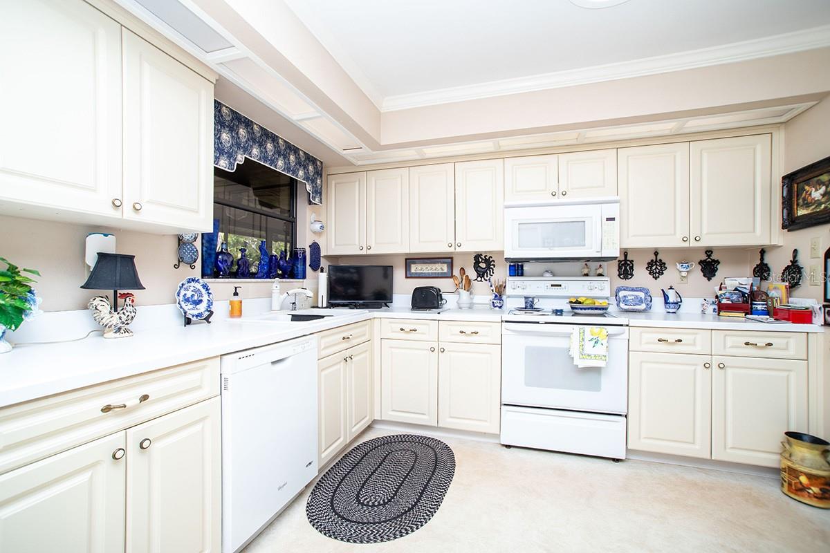 Image 10 of 38 For 11696 Parkview Lane