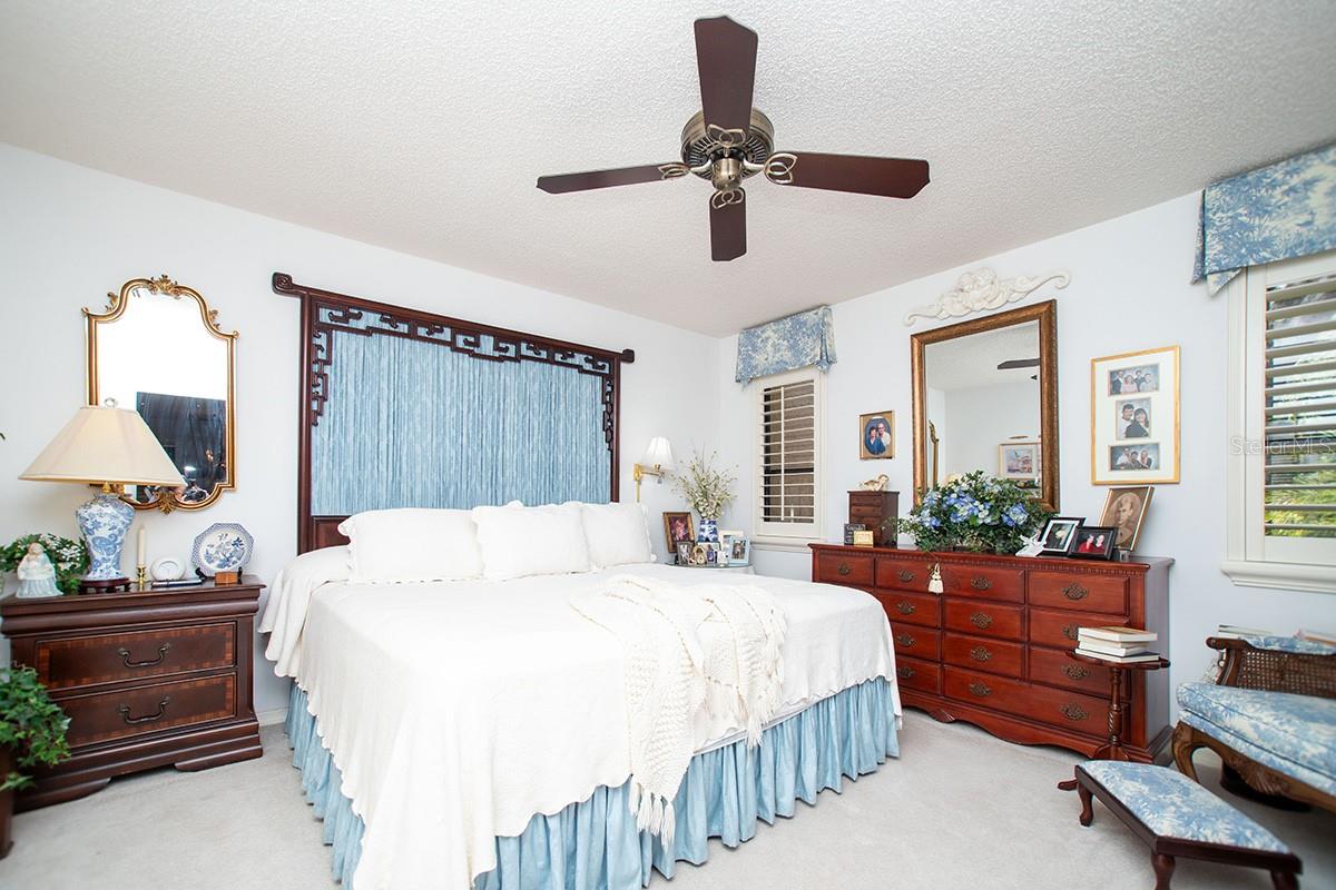 Image 16 of 38 For 11696 Parkview Lane