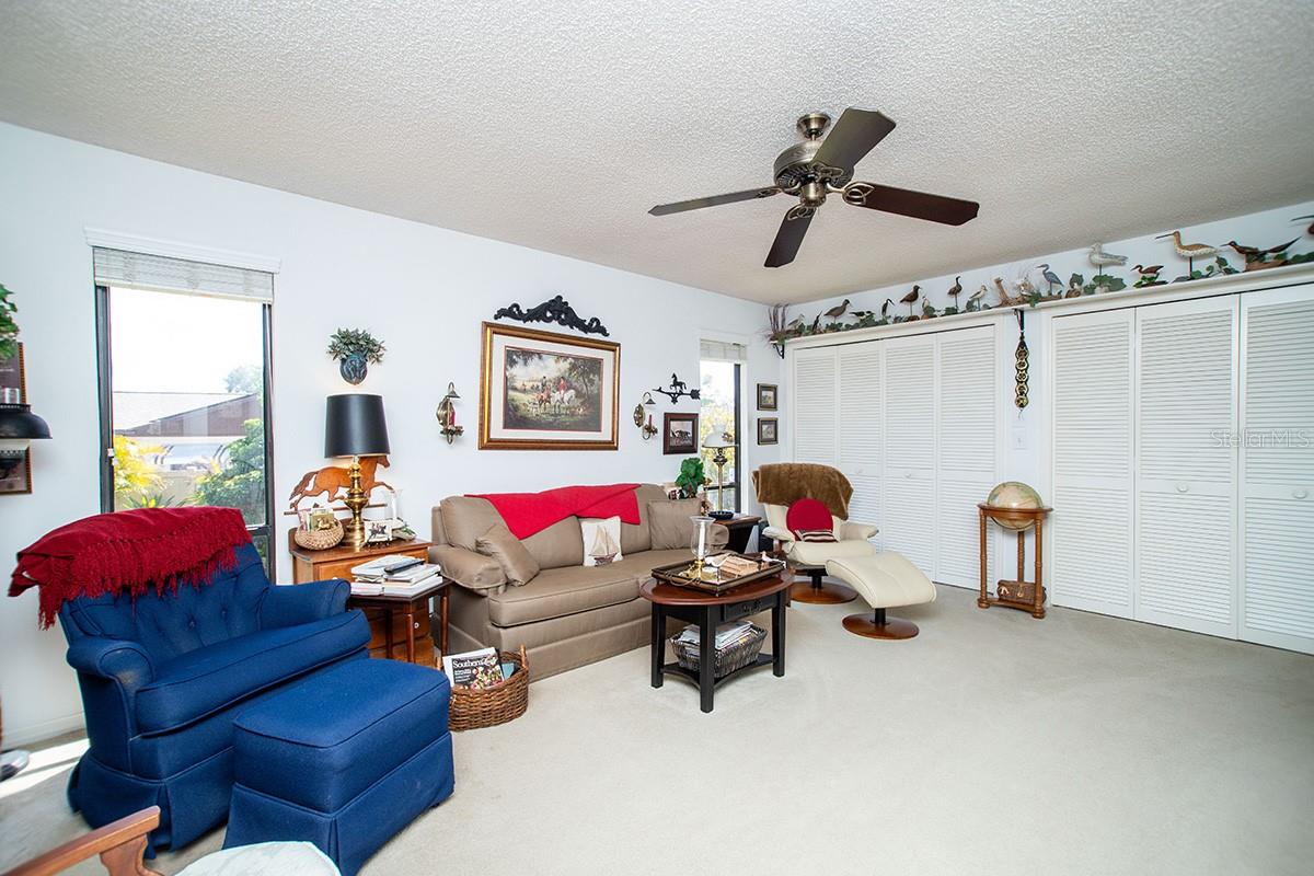 Image 19 of 38 For 11696 Parkview Lane