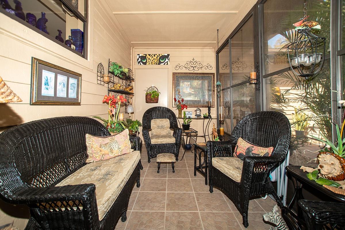 Image 22 of 38 For 11696 Parkview Lane