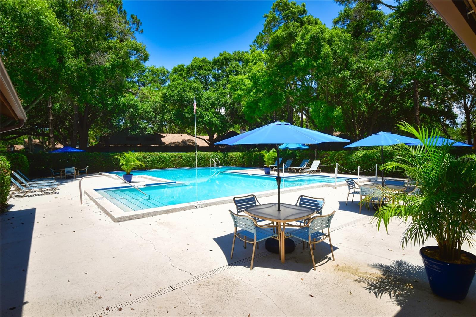 Image 34 of 38 For 11696 Parkview Lane