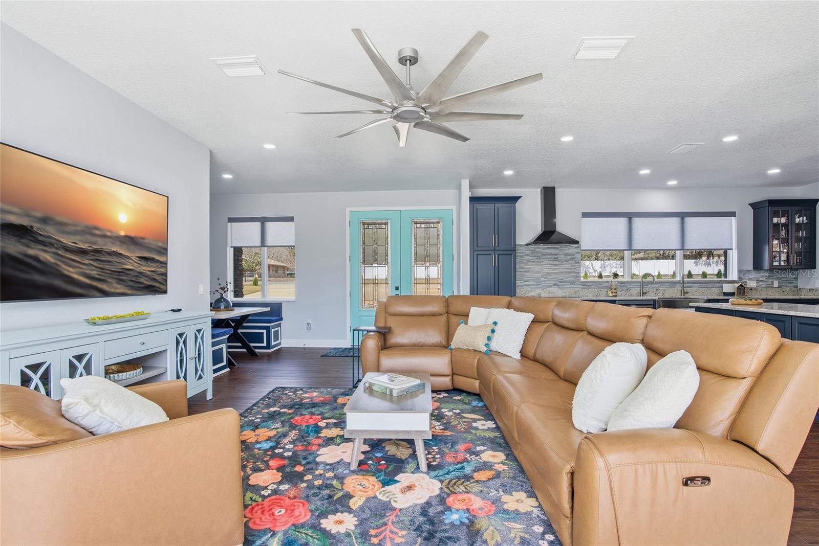 Listing photo id 11 for 16090 Fringe Tree Drive