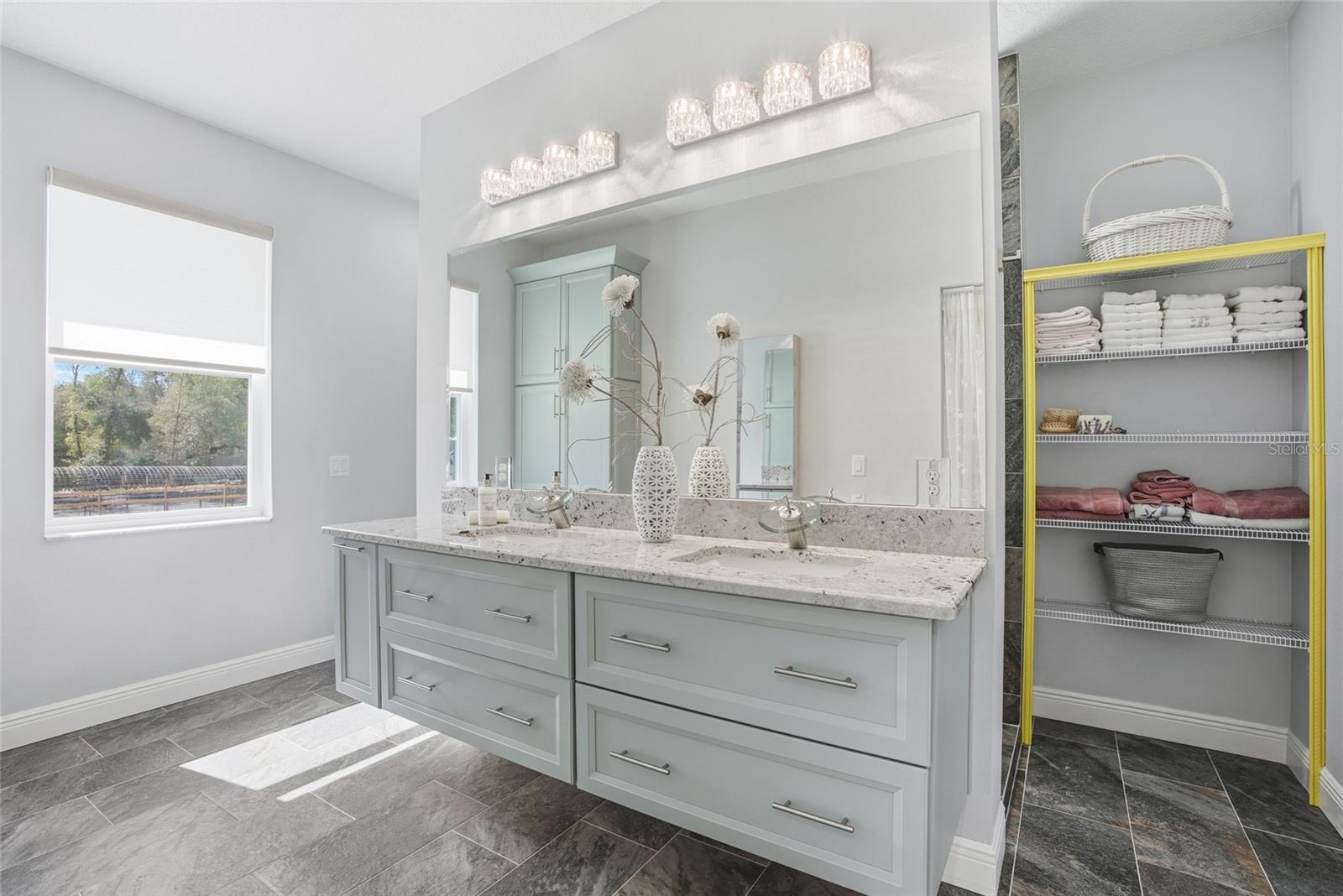 Listing photo id 16 for 16090 Fringe Tree Drive