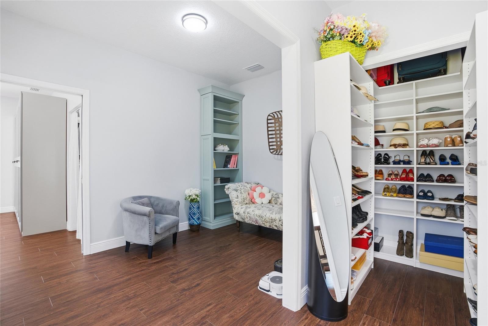 Listing photo id 21 for 16090 Fringe Tree Drive