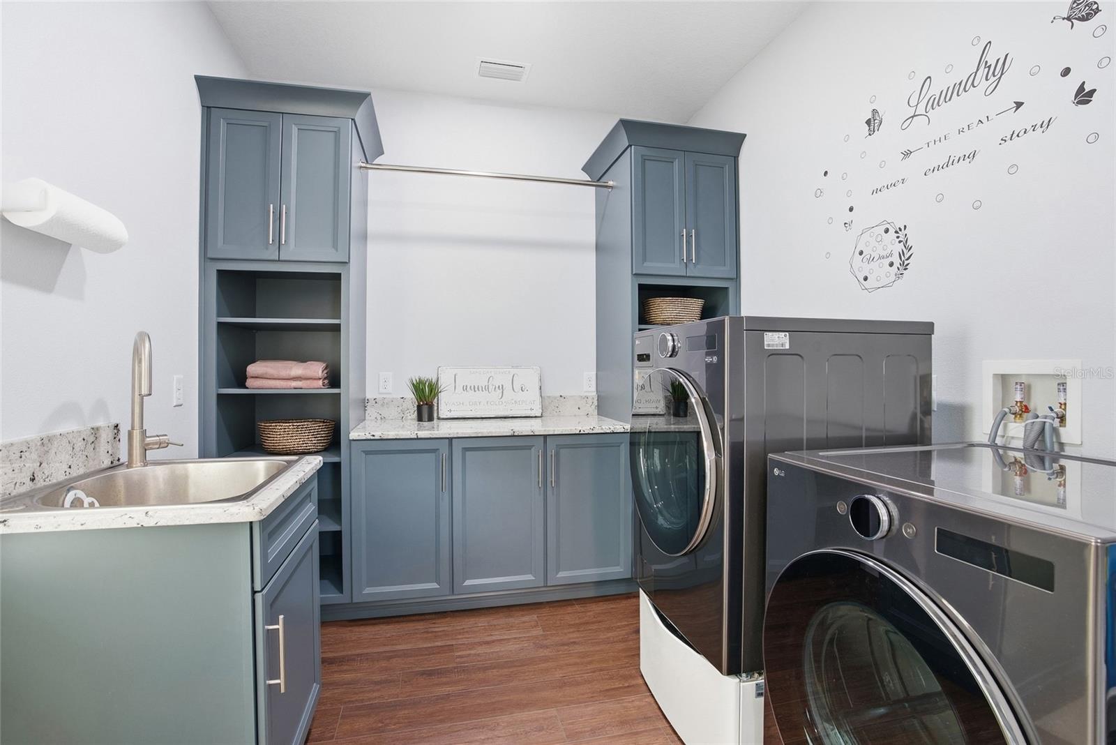 Listing photo id 30 for 16090 Fringe Tree Drive