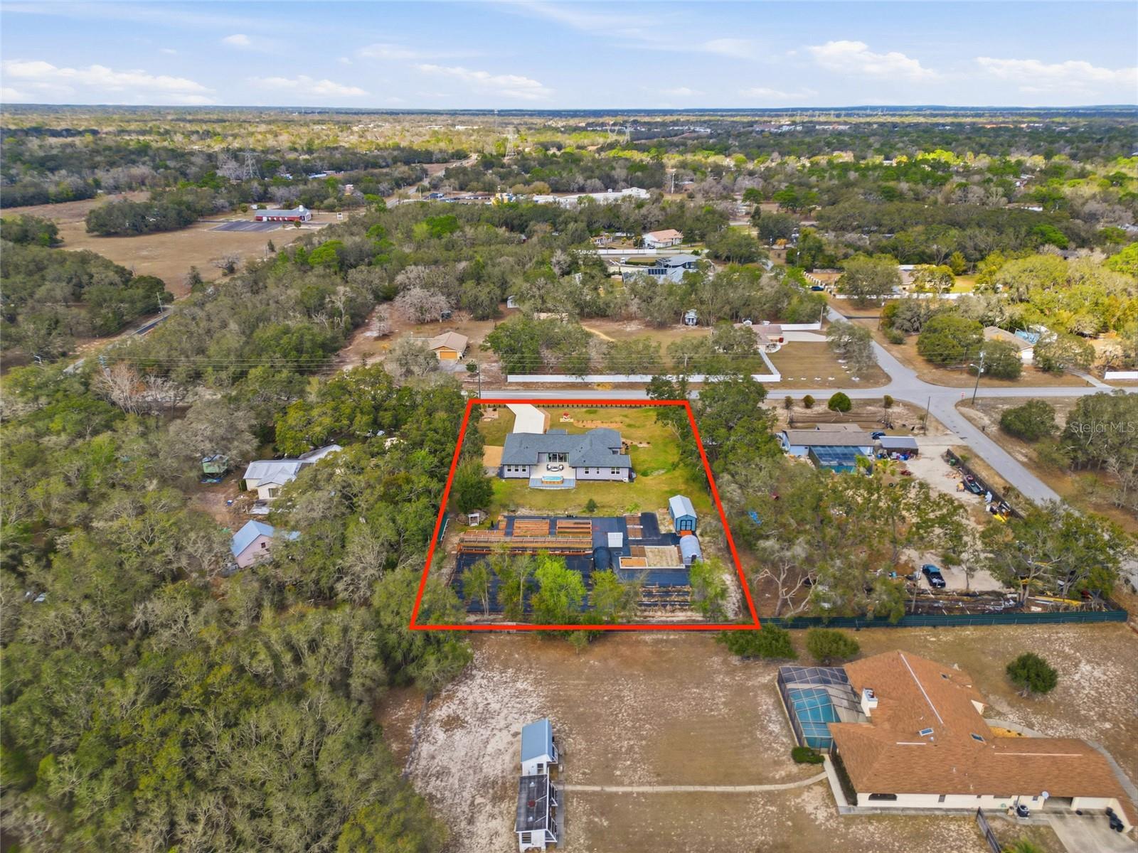 Listing photo id 42 for 16090 Fringe Tree Drive