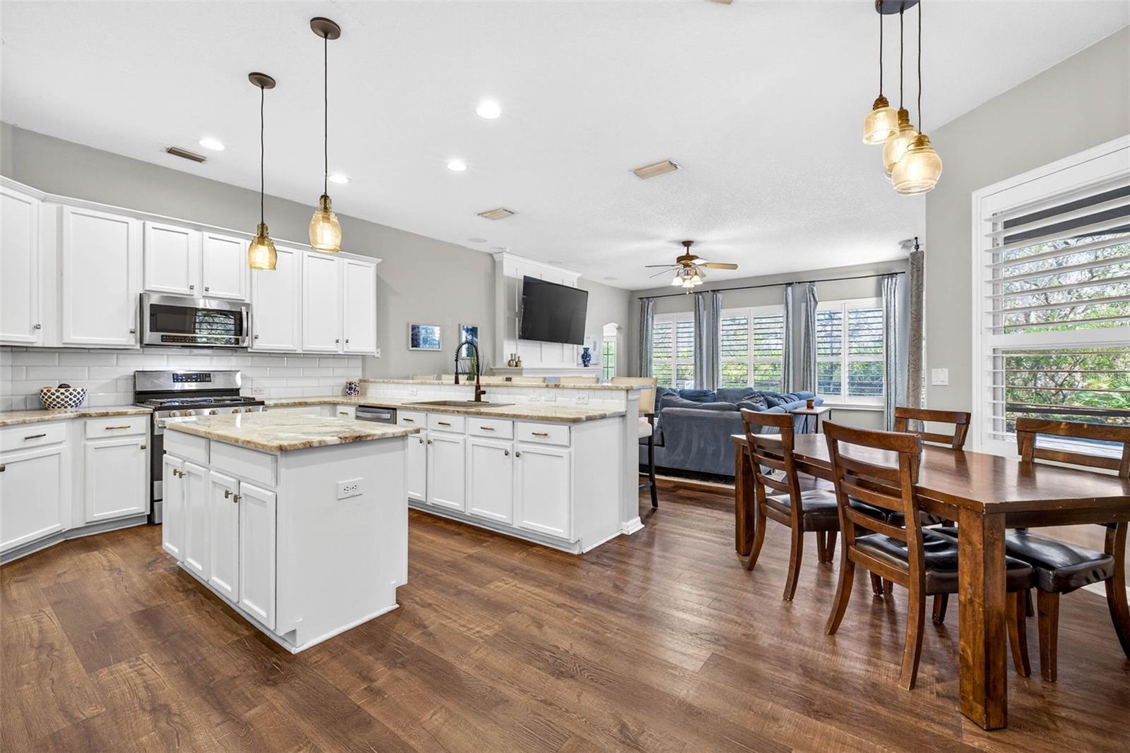 Image 21 of 81 For 15036 Eaglerise Drive