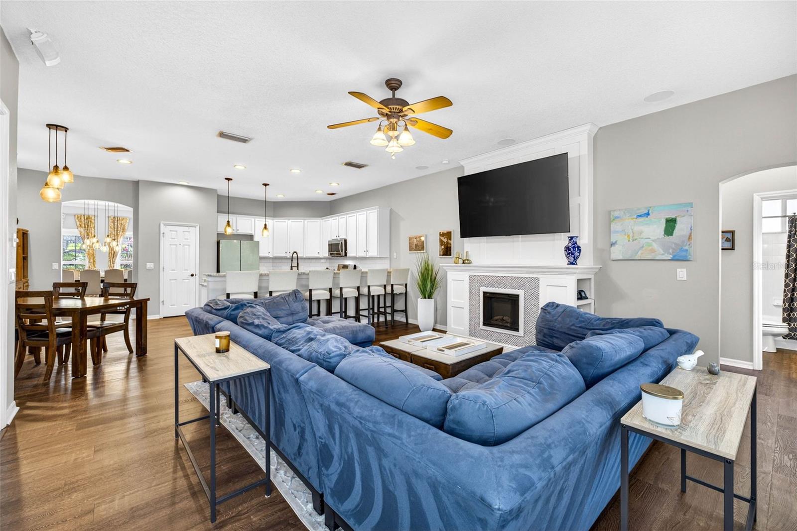 Image 32 of 81 For 15036 Eaglerise Drive