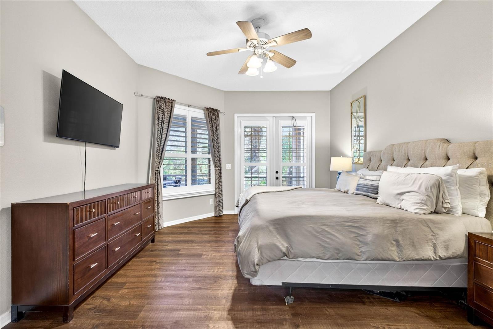 Image 46 of 81 For 15036 Eaglerise Drive