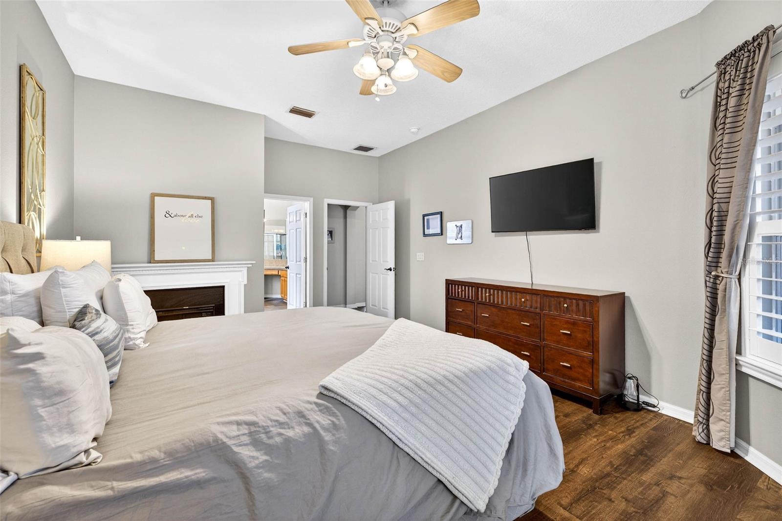 Image 47 of 81 For 15036 Eaglerise Drive