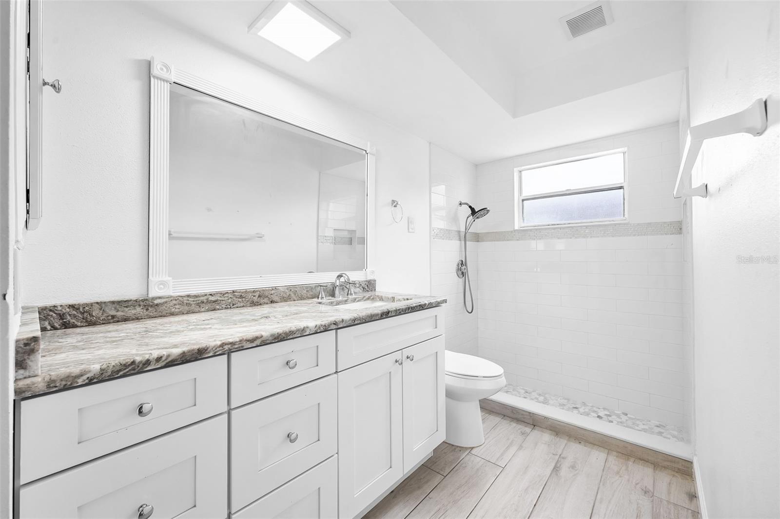 Image 20 of 34 For 8626 Woodbridge Drive