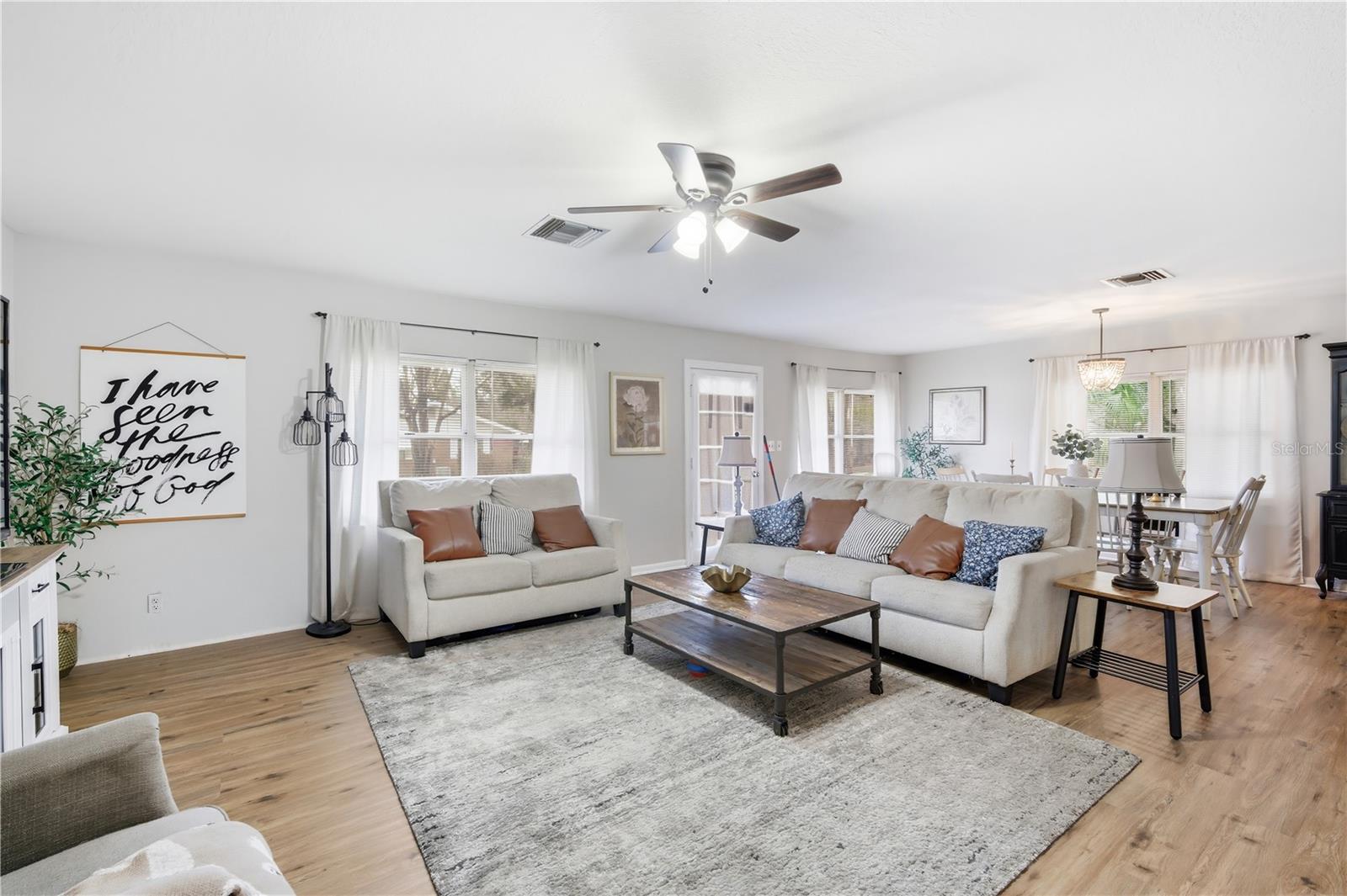 Image 4 of 15 For 1702 Lowry Avenue